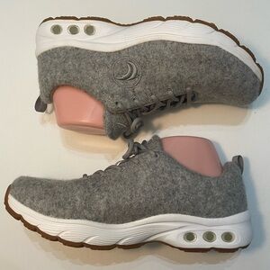 Therafit Fabric Upper Gray Women's Sneakers Size 10 SB-AB